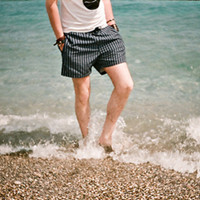 ŷ����񣺸�ɫ��ͷ�ƻ��ײ����Ӿ�