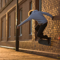 ��������������ͷ�� ���и���