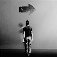 �ɰ� ˧���ںϵĺڰ�����������ͷ��