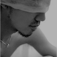 ��ɫ������з�������ͷ ���Ƿ�ϲ���أ�