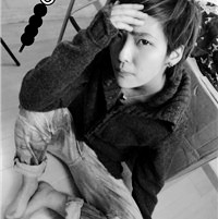 ����ڰ�����ͷ�� ��һ�������κλ��