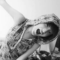 ����ڰ�����ͷ�� ��һ�������κλ��