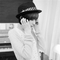 ����ڰ�����ͷ�� ��һ�������κλ��