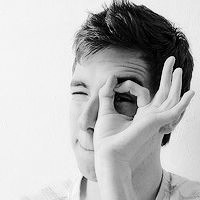 ����ڰ�����ͷ�� ��һ�������κλ��