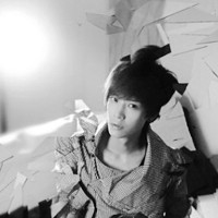 ����ڰ�����ͷ�� ��һ�������κλ��