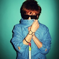 ����˧�������ͷ�� ��Ϊ��������ƫִ