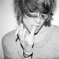 ���з����ĺڰ�����������ͷ��