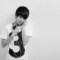 2011����QQ�ڰ�ͷ������ר��