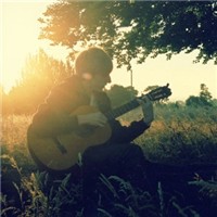 ��Ա�����ı�����ͷ�����±�ɼ��������Ƭ