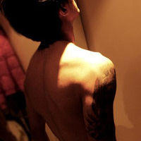 ������������ͷ������ס��Խ��ԽԶ�ĽŲ�