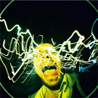 ����е���������ͷ���ǿ�����ɱ���Ҽ¶�����