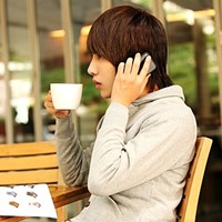 ��ɫ��˧���ķ�����ͷ�񣺰���Ļ������������