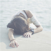 ʮ���µĵ�һ����� �ɰ�Ů��ͷ��