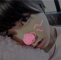 �����������е�С���Ů��ͷ��