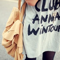 �Ӿ�Ůͷ ������Խ��ԽԶ