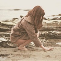 ��ɫ�ڰ� ��ϸ���Ů��Ψ��ͷ��