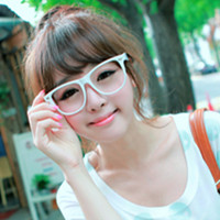 ����С�ɰ����и��Ե�Ů��ͷ��