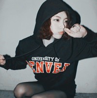 ����ɫ����ͷ��[��һ��] �㱬����Ҽ�