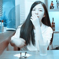 ����ɫ����ͷ��[��һ��] �㱬����Ҽ�