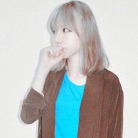 ����ɫ����ͷ��[��һ��] �㱬����Ҽ�