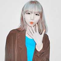 ����ɫ����ͷ��[��һ��] �㱬����Ҽ�