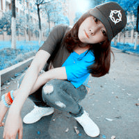 �������Ҹ�Ц�ݵ�Ů��ͷ�� ��������ɫ