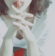 �ع� ��ѡ���ڱȽ��ܻ�ӭ�İ���ɫŮ��ͷ��