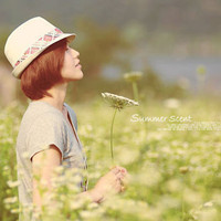 ��������С���� ���и��Ե�Ů��ͷ��