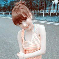 90��������ɰ���ʱ�е�Ů��ͷ��