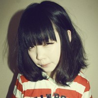 90��������ɰ���ʱ�е�Ů��ͷ��