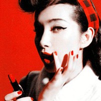 90��������ɰ���ʱ�е�Ů��ͷ��