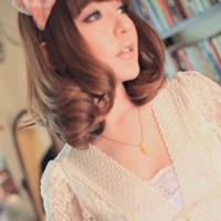 90��������ɰ���ʱ�е�Ů��ͷ��