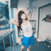 �͸����а����� һ��С���� һ��С�ɰ���ͷ��