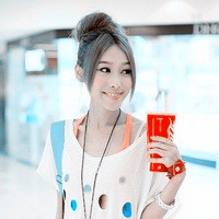 �͸����а����� һ��С���� һ��С�ɰ���ͷ��