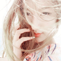 �͸����а����� һ��С���� һ��С�ɰ���ͷ��