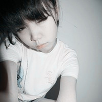 �͸����а����� һ��С���� һ��С�ɰ���ͷ��