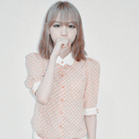 �͸����а����� һ��С���� һ��С�ɰ���ͷ��