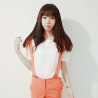 �͸����а����� һ��С���� һ��С�ɰ���ͷ��