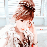 �͸����а����� һ��С���� һ��С�ɰ���ͷ��