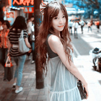 �͸����а����� һ��С���� һ��С�ɰ���ͷ��