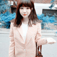 �͸����а����� һ��С���� һ��С�ɰ���ͷ��