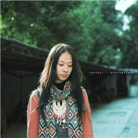 �����ȷ����ĺ���Ů������ͷ��