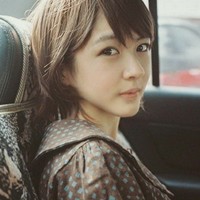 �����ȷ����ĺ���Ů������ͷ��