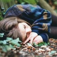 �����ȷ����ĺ���Ů������ͷ��