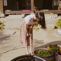 �����ȷ����ĺ���Ů������ͷ��