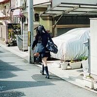 �����ȷ����ĺ���Ů������ͷ��