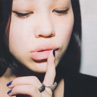 �����ȷ����ĺ���Ů������ͷ��