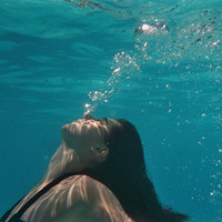 ��ˮ���赸��Ψ��Ů��ͷ�� �ʺ����ռ�ͷ��