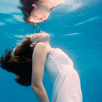 ��ˮ���赸��Ψ��Ů��ͷ�� �ʺ����ռ�ͷ��