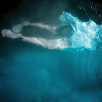 ��ˮ���赸��Ψ��Ů��ͷ�� �ʺ����ռ�ͷ��